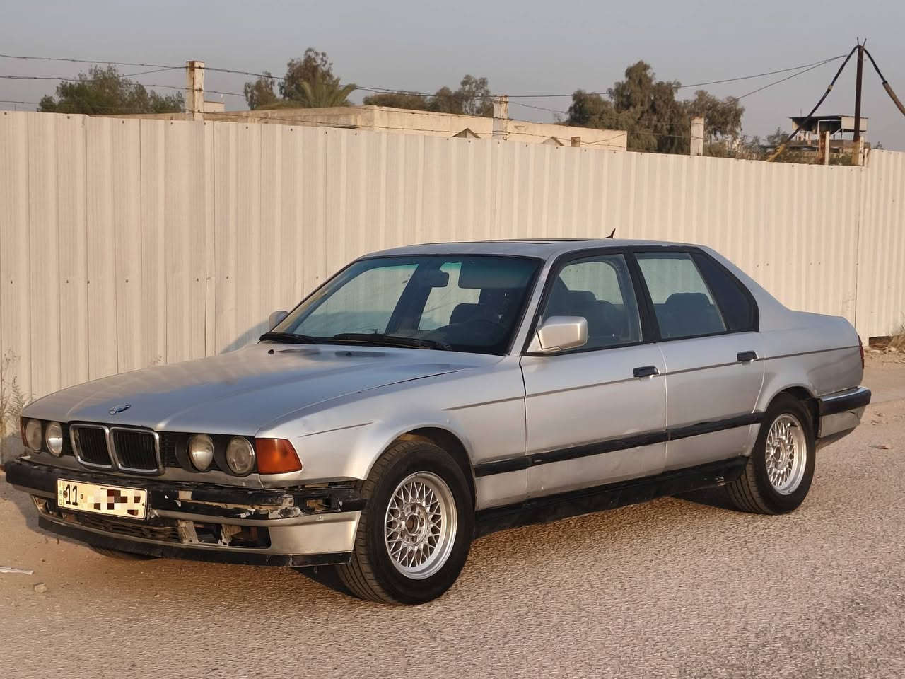 للبيع بي ام 735
بي ام 735 موديل 1992 
رقم بغداد تحويل ثاني يوم 
سعر 26 إستفسار ***********
