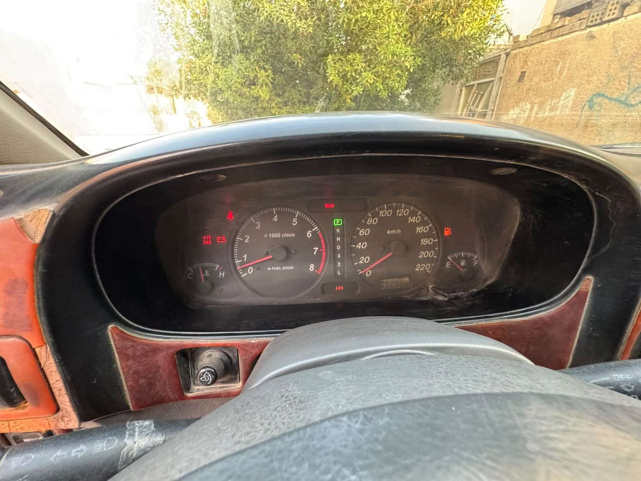 السلام عليكم ازوزا مديل ٢٠٠٠كير او مكينة جديد مال حاوية تخم تاير جديد حدادية جديدة سيارة خير من الله دوخال نضيفة السيارة رقم بغداد دولي تحويل ثاني يوم مصفرة هيئة او غرمات السعر ٥٠ او بيها مجال للشراي العنون بغداد***********
