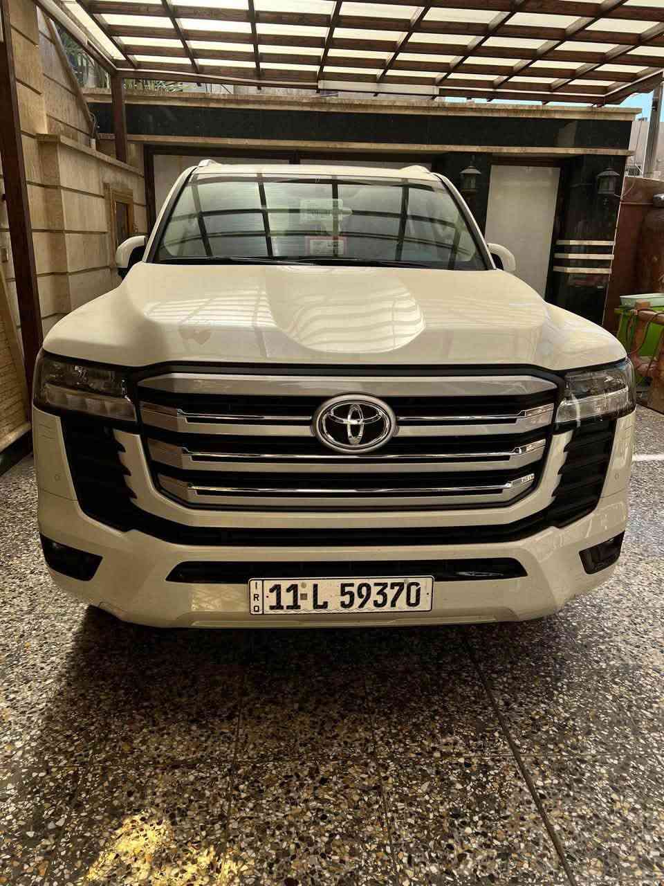 للبيع لاندكروزر 2024 GX.R 🔥
تويوتا لاندكروزر GX.R موديل2024
 بغداد
 الممشى: 5,300 كم فقط
 السعر: 69,000$

 مواصفات GX.R المعروفة
السياره  كفالة عامة
السيارت وكاله ساز عليها ضمان ساز
 السيارة نظيفة جداً وممشى قليل
 بيها رصعات بباب الراكب فقط .
***********

