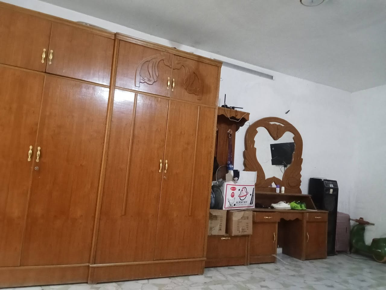 غرفة نوم • صاج عراقي • خارج/داخل