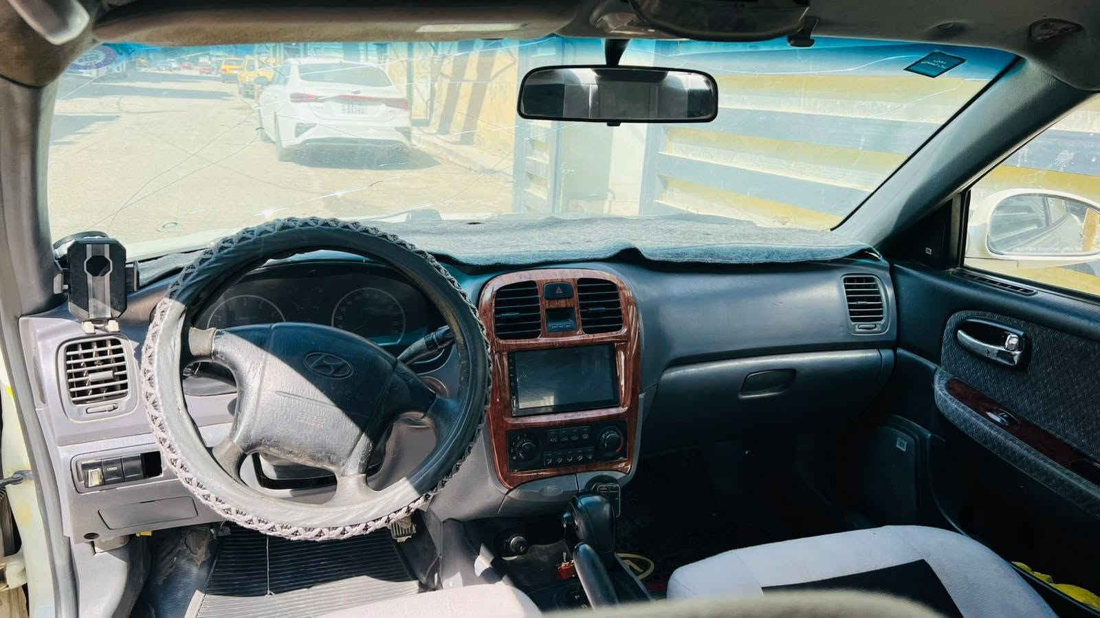 السلام عليكم
اوبتما كيا للبيع سياره جاهزة كلشي شغال بيها 
تبريد 
تخم تاير 
ويل كب 
كهربائيات شغاله 
محرك كير جديدات 
كبل للشارع
السعر 42
*********** للاتصال
