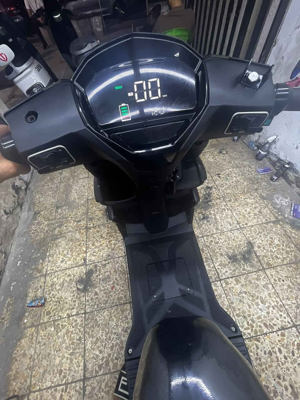 سكنس • شحن • 6بطاريات