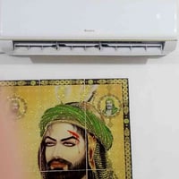 سبلت طنين وشاشة حجم خمسين للبيع سعرهن ٨٠٠الف وبيهن مجال بسيط كلش 07726...