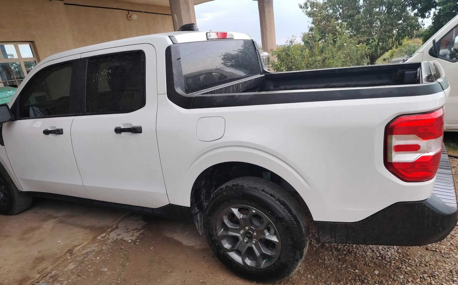 السلام عليكم.. وين الي يدور نظيف 🚘 للبيع فورد مافرك XLT موديل 2025 — زيرو
🔹 Ford Maverick XLT 2025
🔹 وارد أمريكي 🇺🇸
🔹 ماشية فقط 900 ميل يعني بعدها ما واصله الف مشيها بالعراق ٢٠٠ فقط 
🔹 دهن الشركة
🔹 باقي بيها بنزين أمريكا
🔹 الحادث كان خفيف جداً وتم تبديل البنيد والجاملق فقط، بقطع أصلية مال تفصيخ
🔹 الشاصي والدواخل سليمة حسب الفحص
⭐ المواصفات:
✅ بصمة تشغيل
✅ تشغيل عن بُعد
✅ رادارات
✅ حساسات
✅ مثبت سرعة
✅ تبريد مركزي
✅ 4 أنظمة قيادة
✅ شاشة ومعلومات رقمية بعد بيها كثير مواصفات 
✅ سبير وكالة ما نازل
✅بصمتين وياها
✅ إطارات الشركة
✅ السيارة بحالة الوكاله جديده كلش، 
📍 مكان السيارة: صلاح الدين – قضاء بلد
💰 السعر: يذكر عند الاتصال والاستفسار
📞 للاستفسار والتفاصيل: ***********
📱 واتساب متوفر
السيارة نظيفة جداً ومناسبة للي يريد مافرك 2025 XLT شبه زيرو وبمواصفات حلوة. غير متواجد على الفيس اعتذر عن الرد عن التعليقات
