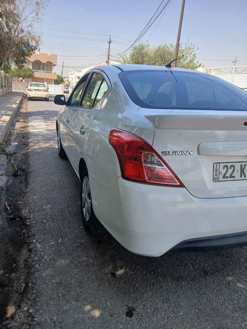 لاكشميباى مؤديل2016بى سبوغ بى ليدان تةنها3جيى تعديله ئةويش كةمه رةقةم و هةزةى نوييه سةنةوى مانگيكه بةسةرچوه
مواصفات /
دةبلى گيچ و يةده نيكل و بلاجتؤروبالى سةرصندوقيشى پيوه 
 گيرو مةكينةو تةبريدو تةقةو رةقة بةشةرت سةيارةى مالى خؤمه بى كيشةية چوار تايةى نوى لةبنه سعرى 88مةجاليكى كةم 
ژ.م *********** أربيل, العراق
