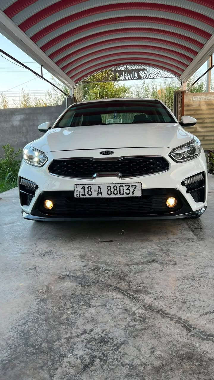 السلام عليكم 

كيا سيراتو خليجي موديل 2019
رقم بابل باسمي سنويه لل36
محرك 1600دوش گير At شركه 
بدون دوانز تمامآ
السياره نضيفه وخير من الله 
بيها جاملغين تصليح درجه اولى وبنيد مبدل 
السياره بالحقيقه احلى من الصور 
السعر 120 وبيها مجال
***********
مكاني بغداد القادسيه ساحة قحطان
