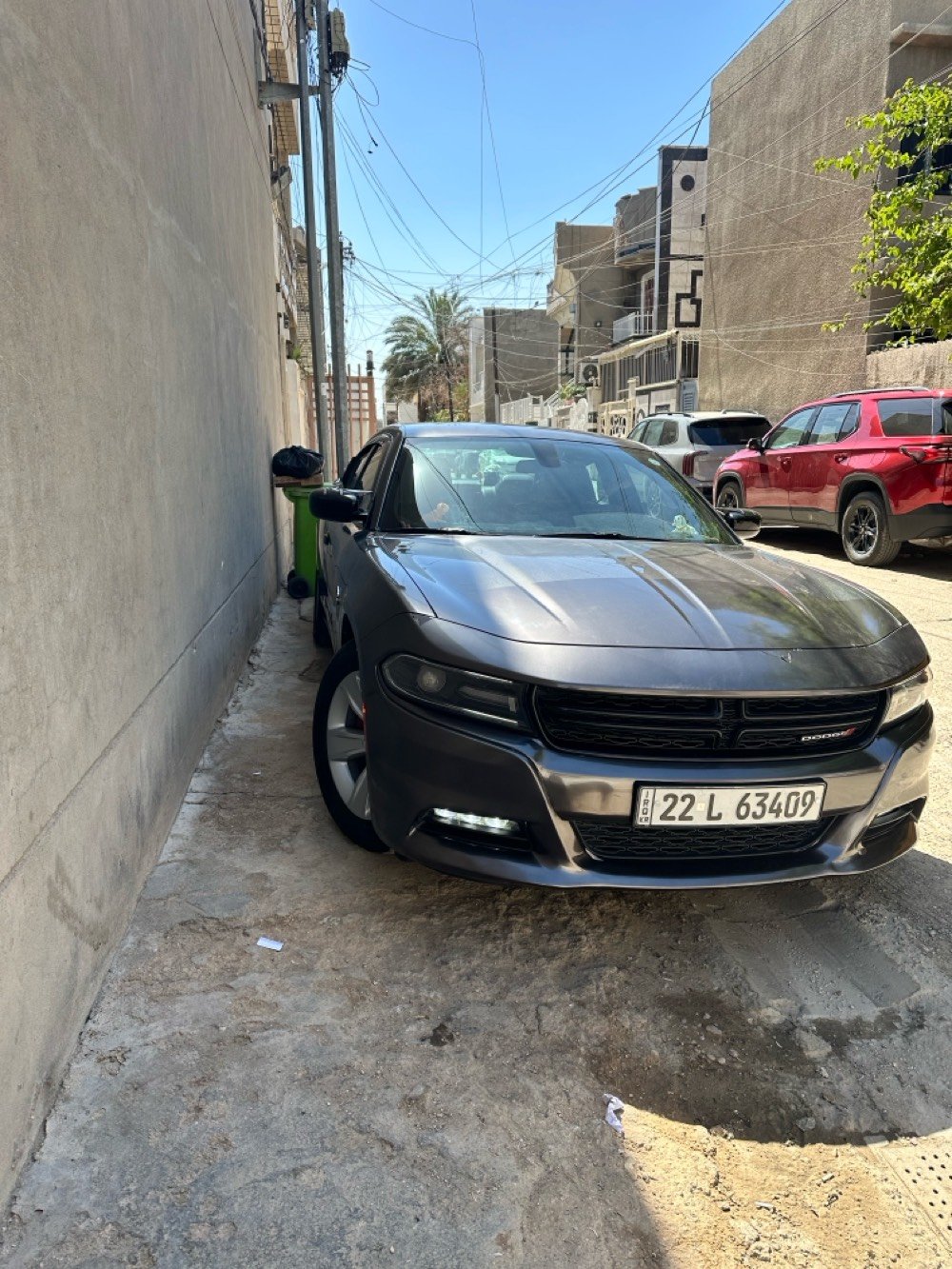 جارجر للبيع موديل ٢٠١٩. ماشية ٩٥ميل حقيقي مواصفات 
اس اكستي
فتحة سقف
كشنات مخملي بلادي 
كراسي كهرباء
تبريد ثلج قطعتين 
ابواب بصمة +الجنطة بصمة 
تشغيل عن بعد 
اللون نفطي 
تحكم استيرن +مثبت سرعة 
شاشة وسط  كاري بلي  
لايت زنون  محرك ٦سلندر  ٣٦٠٠
صدر امامي جديد 
صدر خلفي بلادي جديد  تخم تايرات جدد  
دسكات جدد.  +فيت بم جديد  
سيارة خاصة مال بيت ممشتغلة خط 
حادثهة من امريكا جاملغ امامي ايسر جزء بارد
باب سايق مبدل بالخارج باب خلف السايق صبغ.  جاملغ خلفيّ ايسر حگ شبر كلير  
سيارة سليمة بدون دواخل شواصي ولغود سليمة  بچم كبس  والايرباكات بلادية 
السعر ١٩٠وبيهة. مجال للطيبين بدون زحمة لحد يكسر بحلال الناس مكاني بغداد والسيارة رقمهة شمالي اربيل و باسمي والتحويل مباشر للاستفسار ***********