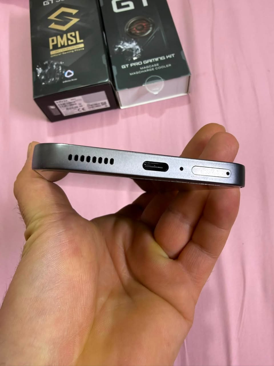 � للبيع Infinix GT 30 Pro 🔥
📱 جهاز قوي ومميز لعشاق الأداء والألعاب 🎮
⚡ معالج Dimensity 8350 Ultimate
🖥️ شاشة AMOLED 6.78” بتردد 144Hz
💾 رام 12GB
📦 ذاكرة 256GB
📸 كاميرا خلفية 108MP + 8MP
🔋 بطارية 5500mAh مع شحن سريع 45W
🎮 أزرار لمس مخصصة للألعاب + إضاءة RGB خلفية
📶 يدعم 5G وNFC
🤖 Android 15
جميع ملحقاته كامله من[ شاحنه-مبرد خاص ب الجهاز-سماعه+كفرات عدد 2 ]

✨ الجهاز مناسب جداً للألعاب والاستخدام اليومي والأداء القوي.
استخدام اقل الشهر يعني جديد بمعانه الكلمه 

💰 السعر: [400] د.ع
📍 المكان: [حله/مركز]
📞 للتواصل: [***********]
