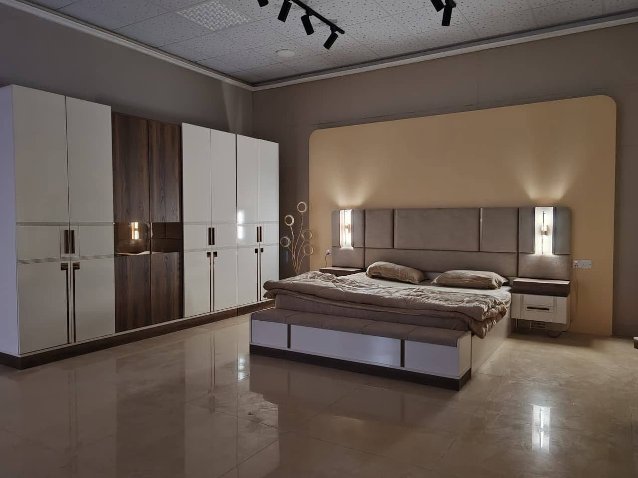 غرف نوم تركيه الاسعار حسب الغرفه كل غرفه الها سعر االاسعار تبلش من 500:و  مليون الى 3ملاين وكل غرفه الها بعد تفاصيل 
للاستفسار ع واتساب ‏‪***********‬‏
