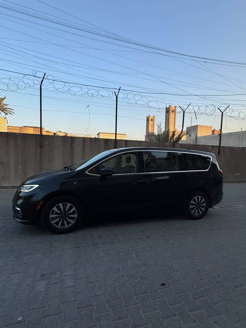 السلام عليكم بأسفكا موديل 22 هايبرد بكن سياره ماشيه 35 الف صبغ 3 قطع مكان سياره بغداد سعر 185 بيه مجال 
***********
