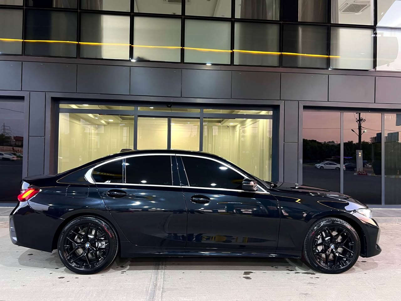 ‏سلام عليكم
BMW 330i
مۆدیل:2025
1 پارچەی هەیە بەس بۆنیت کەمەک شانسی لای سەکن هەیتی ئایرباگەکانی تەقیە
 گێڕ و مەکینەی و کارەبایاتی  بە شەرت
ڕەقەم شانسی
*3MW69CW02S8F32980*
ڕەقەم تەلەفۆن  
***********

السلام عليكم
‏BMW 330i
موديل: 2025
بيها قطعة واحدة بس (البنيد)، وبيها ضربة خفيفة بشاصي جهة السايدبار الأيرباكات طاقة
الكير والمحرك والكهربائيات بشرط 
رقم شاصی:
3MW69CW02S8F32980*
رقم الهاتف:
*********** أربيل, العراق
