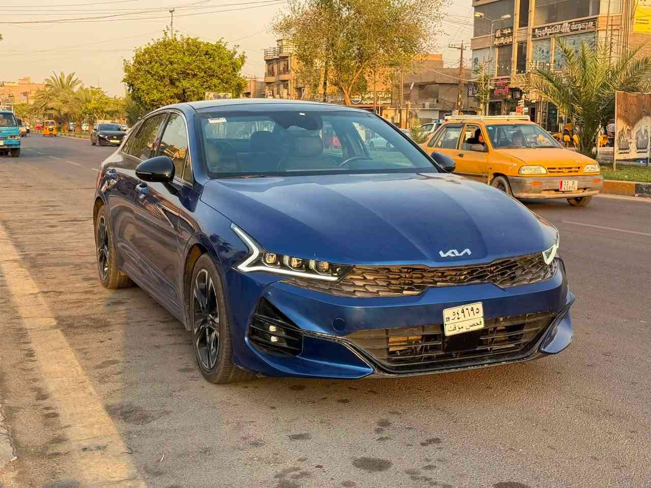 السلام عليكم  K5 2024
وارد امريكي
بدون ارقام دخول جديد منفيس بسمي 
محرك 2500 GDI 
تبديل جاملغ فقط بدون دواخل 
مواصفات اكس لاين فول للخير 
سعر 160 
العنوان بغداد الزعفراني 
الاتصال ***********

