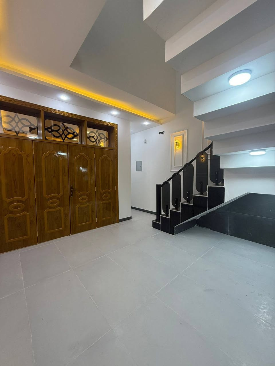 🏡 للبيع – دار سكني في النجف / حي النداء

منطقة 54 خلف التجاري مباشر

فرصة مميزة للسكن أو الاستثمار في موقع هادئ ومطلوب.
📍 الموقع: النجف الأشرف – حي النداء
🏠 الدار: طابقين
✨ تصميم حديث وتشطيب مرتب
🛏️ عدد الغرف: (3)
📐 المساحة: (100متر )
💰 السعر: (125) 

✔️ قريب من الخدمات والمدارس والأسواق
✔️ منطقة سكنية ممتازة
     
📞 للاستفسار والمعاينة:   ***********
