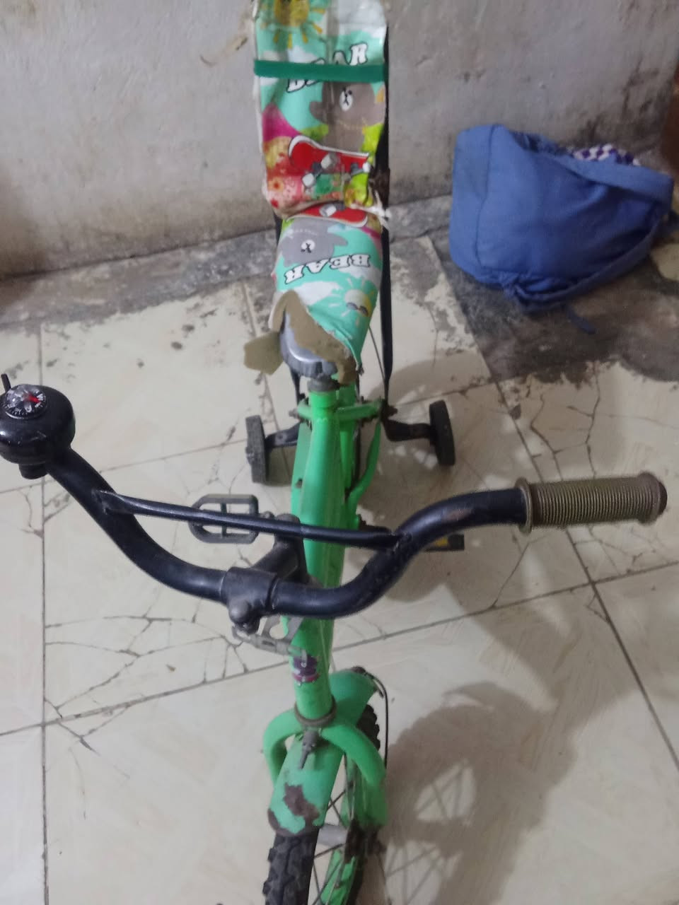 سلام عليكم بيسكل نظيف تايراته جدد ب20مكاني سكلات ***********
