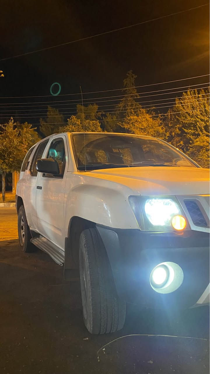 Model 2010
340000km
سەیارەیەکی پاکو جوانو بەقۆت 
مەکینە ٦ بستۆنی ٤لیتر گێر ئۆتۆماتیک مەکینەی نەکراوەتەوە گێڕو مەکینەی بە شەرت 
تەبرید و کارەبایی بە شەرت 
لایتی عەدەسەو زینۆن و بلاجیکتۆری بەقۆت چوار جام کارەبا 
سستەمی غازی بۆ دانراوە مەزبوتە هیچ کێشەیەکی نیە 
جام هیتەر تەبرید مەرکەزی ئاوێنە کارەبا 
سەنەوی مانگێکە بەسەر چووە بە ناوی خۆمانەوەیە
 ٨٢٠.٠٠٠ غەرامی لە سەرە دوای مەعمەلە بۆت دەگەرێنمۆ 
دەعەمی نیە تەنها چەمەلەخی دواوەوەی سایەق دوو بست بۆیاخی پێوەیەناوی نەگرتوە رەسمەکەی ئاخیر ئیشارەتم پێ کردوە 
کەمێک ساردیشی هەیە بێ لێدران 
نرخی ١٣٥$ وەرەقەو مەجال 
*********** السليمانية, العراق
