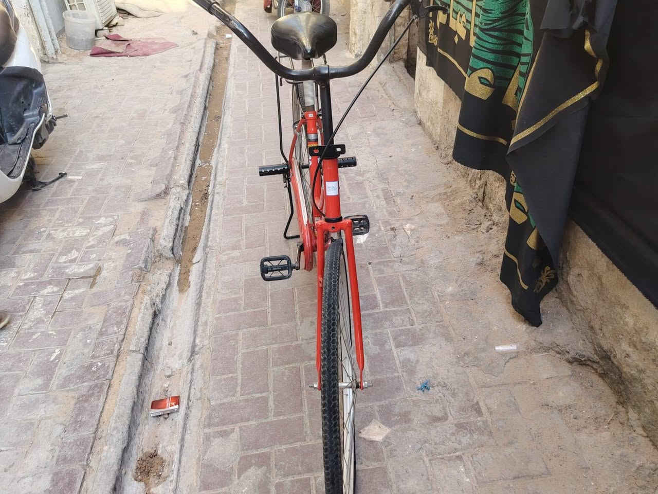 هذه لبايسكل لبيع حربي سعره90 وبي مجال مكاني بل نجف شارع المدينه هاذه رقمي *********** بي وتساب ومتواجد مسنجر@
