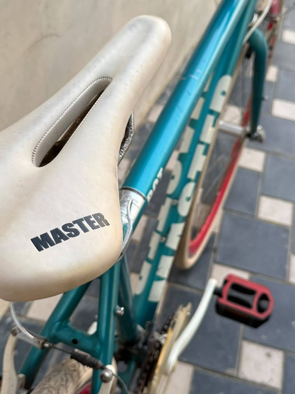 سلام وعليكم
بايك من ماركه MASTER  المعروفه 
البايك كسر حاويه 
جاهز من كلشي 
البايك معدن المنيوم خفيف الوزن 
البايك كير سستم Shmano   tourney 
8.3 
يدات سحب دفع حديث
وياله المنيوم طبقتين 
بطيخات نحاس 
لون البايك مميز 💙
سعره 135 وبي مجال 
مكان بغداد الاعظميه 
للستفسار تفضل خاص او ***********
