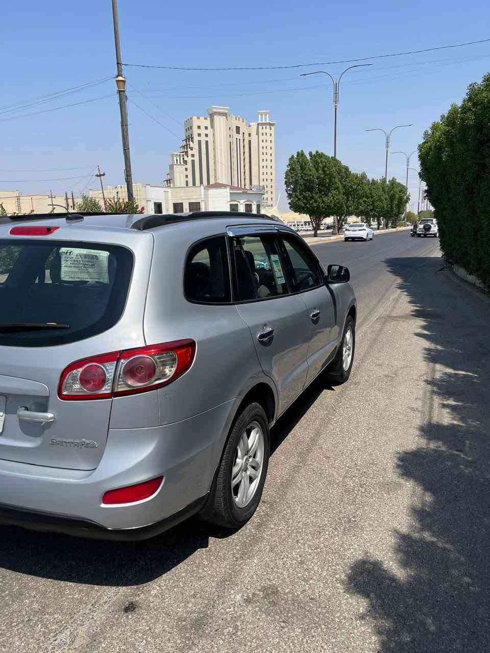 سنتافي للبيع وارد امريكي موديل 2010 بيه صبغ قطعه وحده فقط والباقي كفاله رقم بغداد تحويل مباشر 5 راكب قطعتين تبريد محرك 2400 دوش كير محرك صدر تبريد كله جديد السعر 100 ورقه وبيه مجال العنوان الانبار الرمادي حي الشركه *********** بيه سونار جديد
