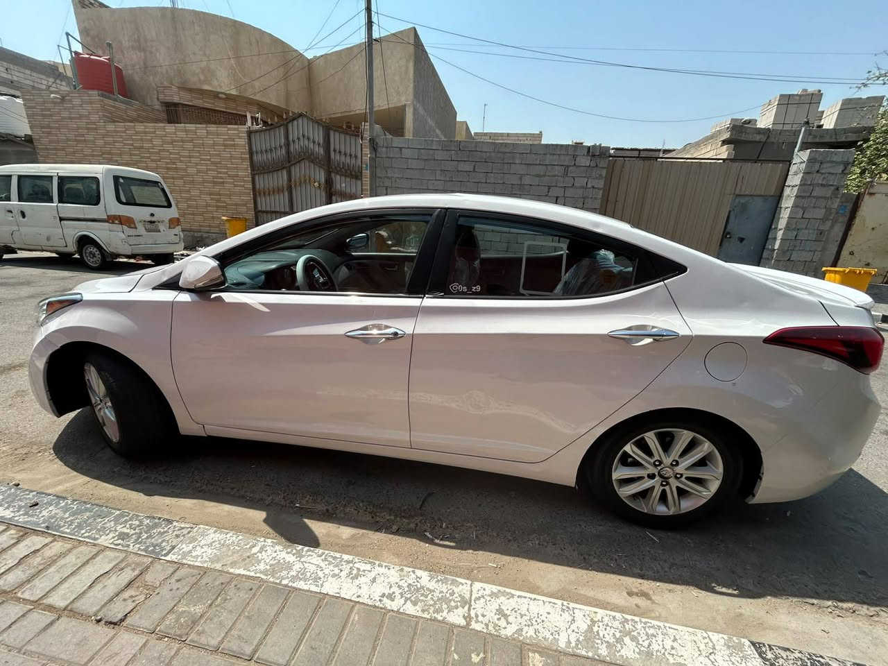 النترا  ١٥ خليجي حداده جديده تخم تاير منضومه تبريد.جديده  بيها ٣ قطع  لايت زنون سياره جاهزن محرم وكير بلاد ١٢٣.     لايوجد نت تصلل ***********
