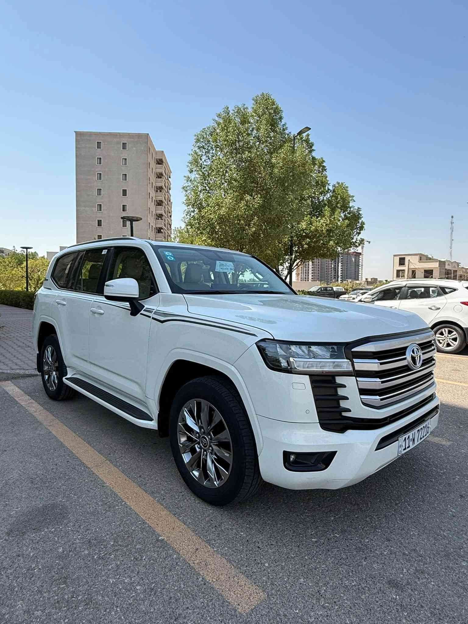 لاند كروز موديل 2022 SAS فئه GX.R السياره ماشيه 67الف شاشات وتطبيق السياره رقم بغداد باسمي تحويل مباشر  مكفوله عده رصعه بسيطه ومسحوبه سونار مرفق مع الصور والسياره غنيه عن التعريف مواصفاتهة السعر 61,500 الف وبيهة مجال للشراي 
مكانهة بغداد حي العدل 
***********
