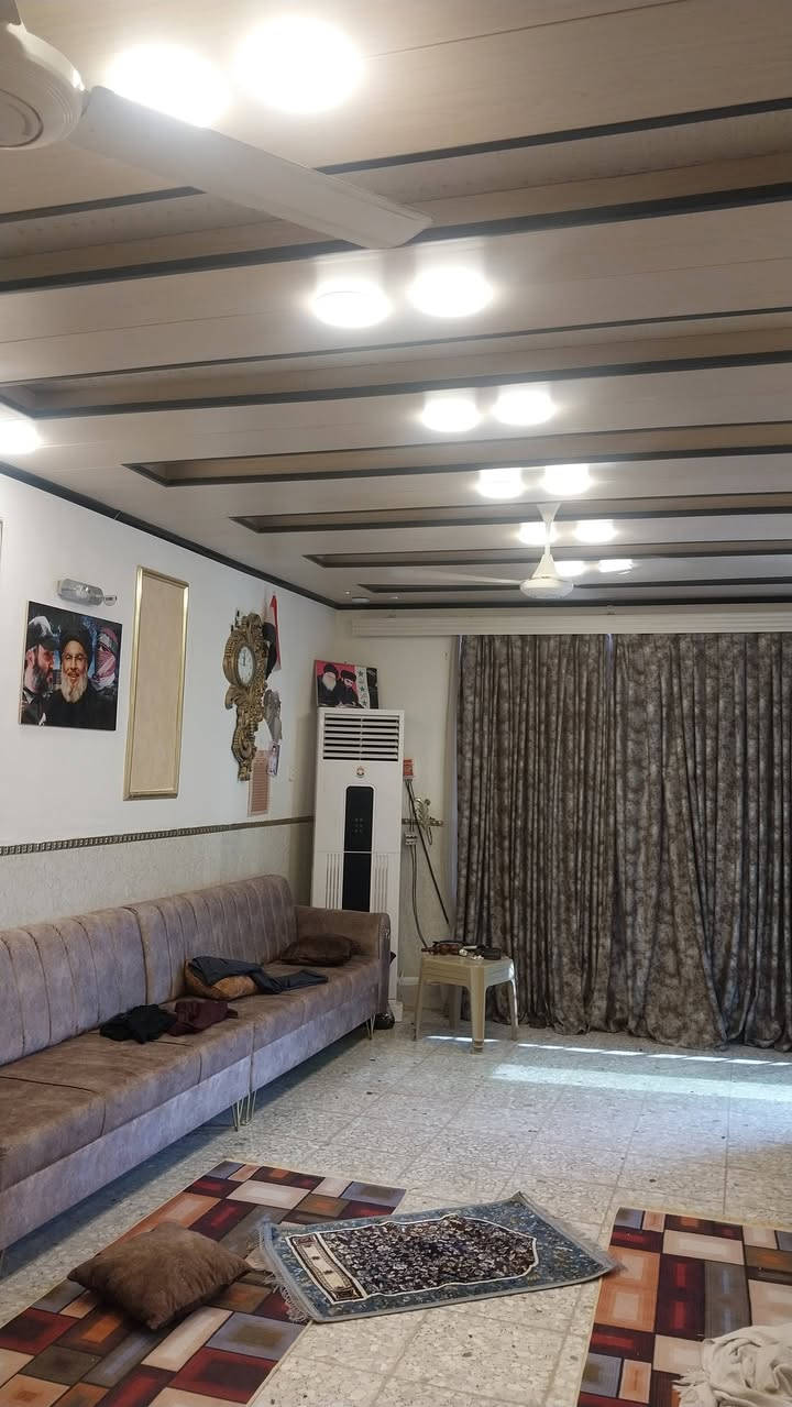 دار للبيع مجمع بيتي الاول 

٢٠٠متر طابقي اربع غرف واستقبال ١٠ في ٤

بناء طابوق درجه اولى 

طابو صرف سند حر مامطلوب 

تحويل ثاني يوم

بلوك ٤١ خلف شارع المجمعات عمود ٥٣ طريق كربلاء نجف
جاهز للسكن 

السعر قفل من الاخير بدون عمله ١٢٥ مليون

للاستفسار 
***********
