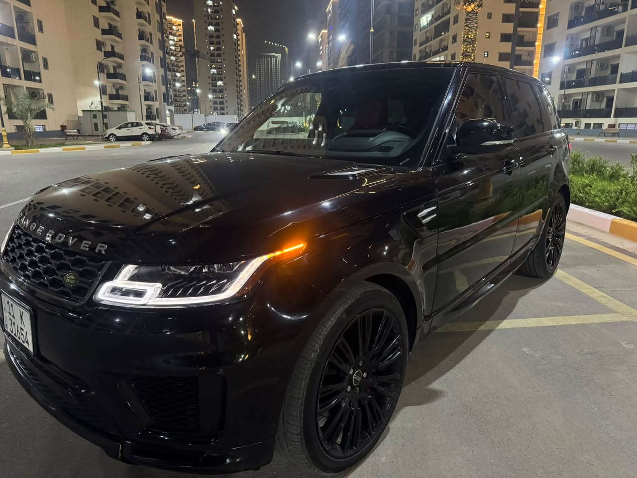 رنج روفر سبورت • V8 سوبرتشارج • ٣٥٠٠٠ ميل