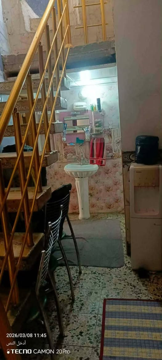 بيت للبيع او للرهن مساحه ٥٠ متر طابق ونص صب كونكريت بمنطقة ٧٨
حي ميسان الشريط
قريب صيدلية الشراع استقبال ومطبخ وصالة وصحيات فوك غرفة جبيره ثاني بيت عن شارع الشريط

السعر البيع٧٠ مليون نهايته
سعر الرهن ٣٠ مليون مده سنه قابله للتجديد
للاستفسار *********** اني صاحب البيت مو دلال

نص مكتوب في الصور:
- O HONOR X9b 108MP Ultra-Sensing Camera 11:51 · 07/07/2026 GMT
- CAMON 20 Pro 24mm f/1.7 1/50s ISO936
- CAMON 20 Pro • 24mm f/1.7 1/50s ISO308
- 2026/03/08 11:30
- أدخل النص
- TECNO CAMON 20 Pro
- 2026/03/08 11:45