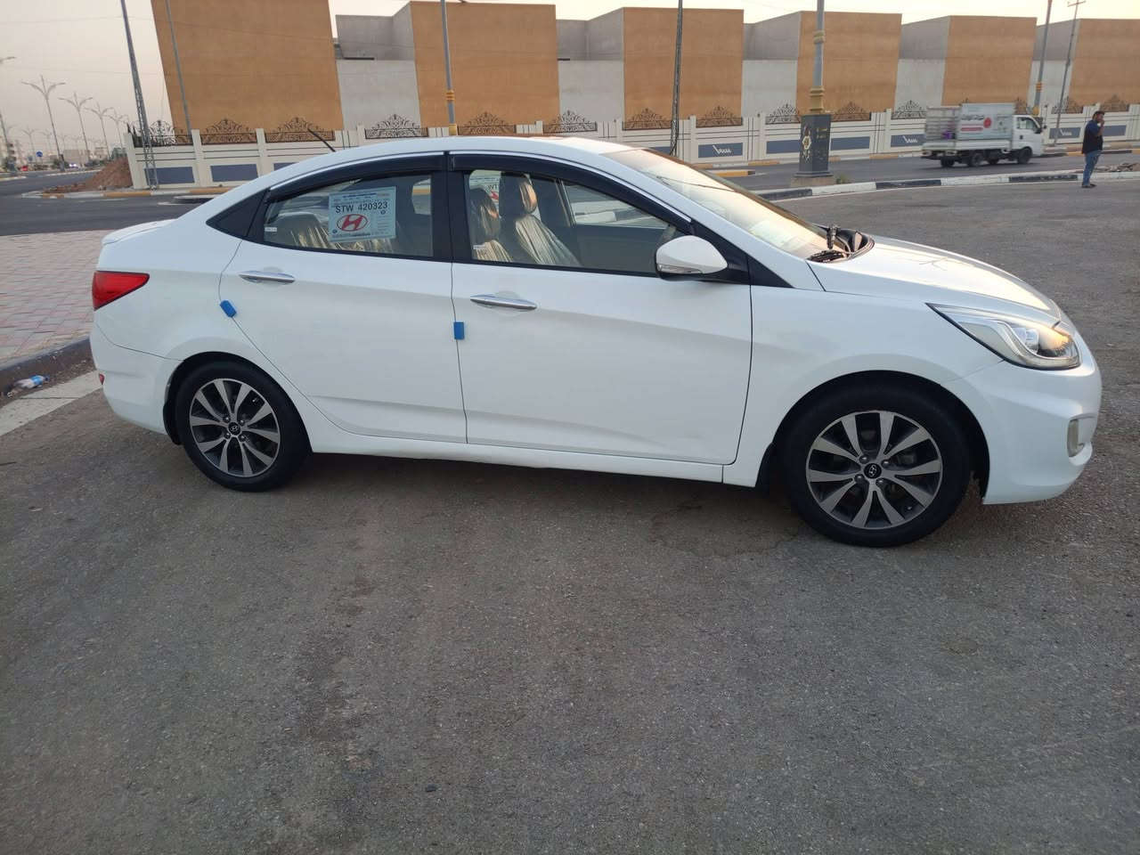 السلام عليكم
للبيع هونداي أكسنت فول مواصفات  خليجي موديل 2016 رقم بغداد الدولي الجديد مشروع وطني سنويه مجدده 2031 مواصفات السياره محرك 1600 دوش المرغوب قطرتين لايت لد نهاري ليلي عدسات أشاير بالمري 5 ويل كب كروم سلايد روف حساسات خلفيه شاشه لمس كامره خلفيه تحكم ستيرن جهتين ستيرن صاج داخل لونين أسود وبيجي 
أربعه دسك عداد المسافة المقطوعة 121 الف كم قابل للزياده كشنات مخمل جدد أرضيه مغلفه جلد كير محرك حداديه كهربائيات تبريد ثلج تدفئة تخم تاير جديد بطارية جديدة سياره جاهزه أي نقص مابيه يوجد بارد بسيط + تكحيل كارت فقط كما موضح بالسونار المرفق بالمنشور 
السعر / 112$ بيه مجال حق الجيه 
العنوان / كربلاء المقدسة للأستفسار الأتصال على الأرقام التالية 
***********
***********
غير متواجد على الفيس
