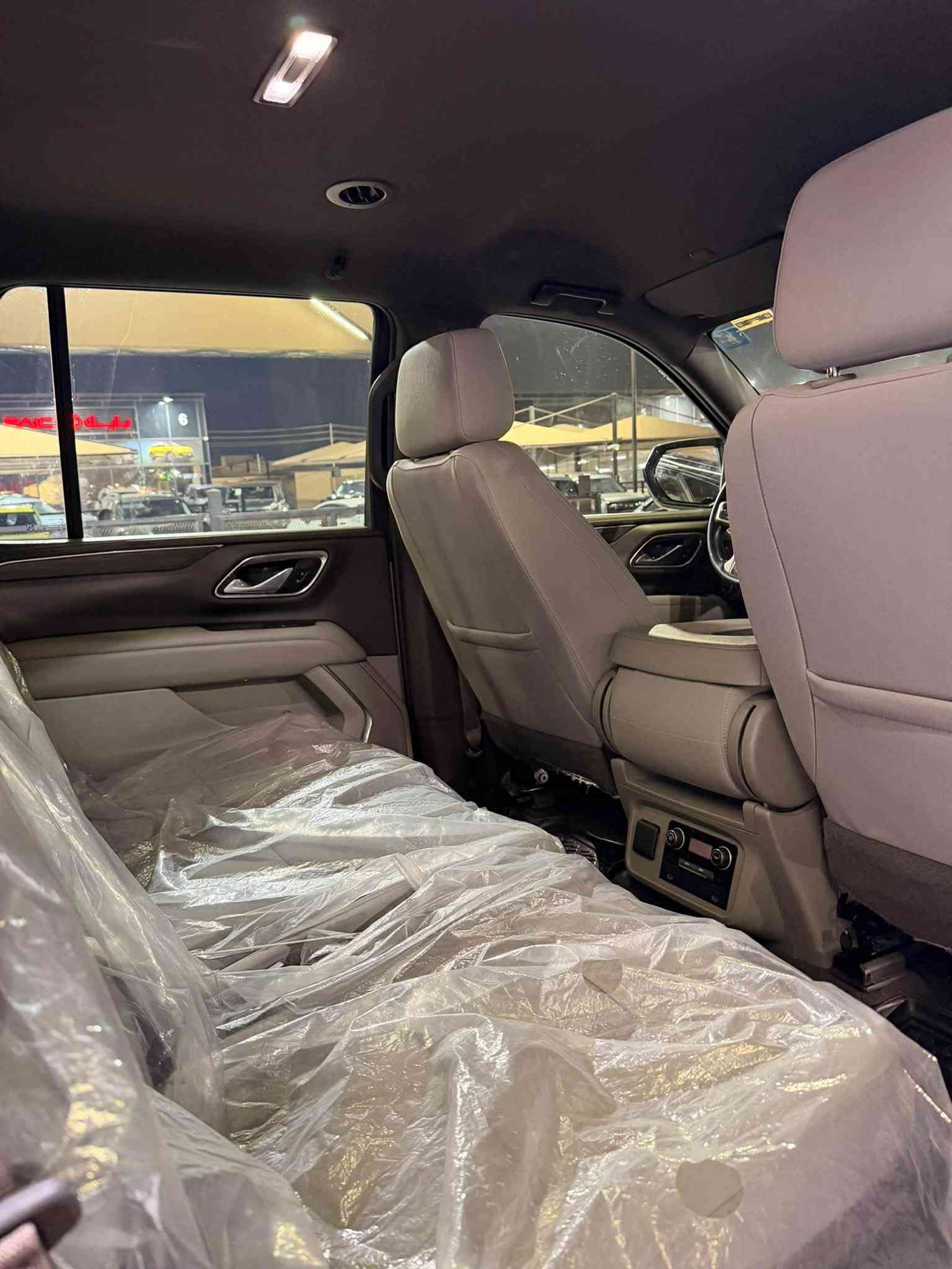 السلام عليكم
شوفرليت تاهو 2023 Ls
السعر 425 وبيهه مجال 
رقم بغداد دولي تحويل مباشر
عداد المسافات 80km
مكفولة كفالة عامة 

عدا بارد بل جاملق الخلفي فقط 

كير مكينة تبريد كفالة 

مواصفات ال Ls معروفة 

السيارة جديدة بمعنى الكلمة 
***********
‏
