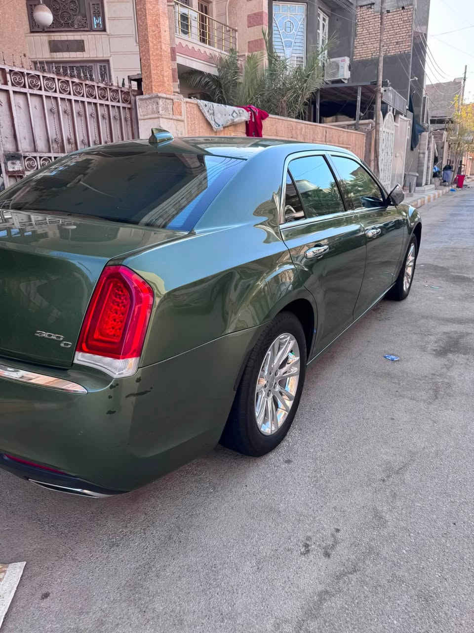 السلام عليكم اوباما 18 مرمز 22 كسر كارتون بدون حادث بدون تبديل بيها فقط كلير من امريكا ماشيه اقل 60 الف تخم تاير تخم ويل كب زيرو ستوني شاده سياره جديده بمعنى الكلمه لون مميز بجمها كبس مبرمجه ع بنزين عادي السياره مبرمج مراوح ومعربها خليجي وفتح سرعه 260 حماوه خير من الله   رقم نكليزي تحويل هزه 25 السياره جاهزه من كل النواحي كير مكينه حداده كله بشرط السعر 180 وبيها مجال  للاستفسار اكثر *********** اتصل
