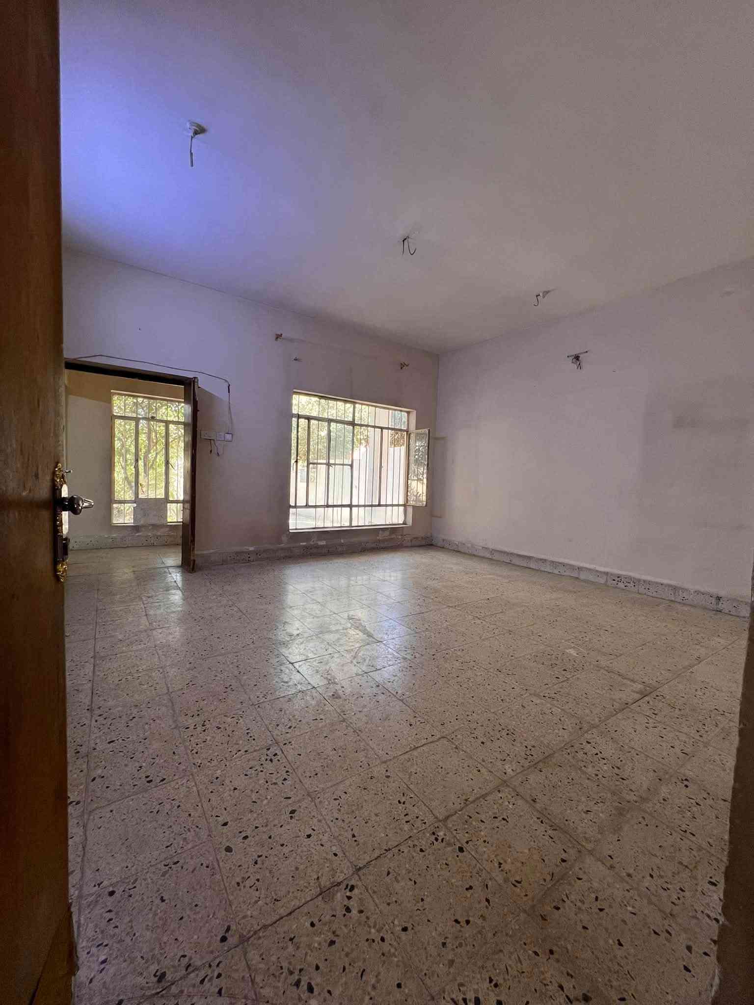 🏡 دار للإيجار – موقع مميز جداً

📍 واحد آذار – قرب الفلكة الأولى
📐 المساحة: 200م² | طابق واحد

✨ غرفة نوم + هول + صحيات + مطبخ + استقبال
🚗 كراج سيارة + 🌿 حديقة

📞 للاستفسار:
***********
***********

مكتب الرسول للعقار بيع وشراء وتأجير كافة العقارات كركوك وكافة المحافظات
@أبرز المعجبين
