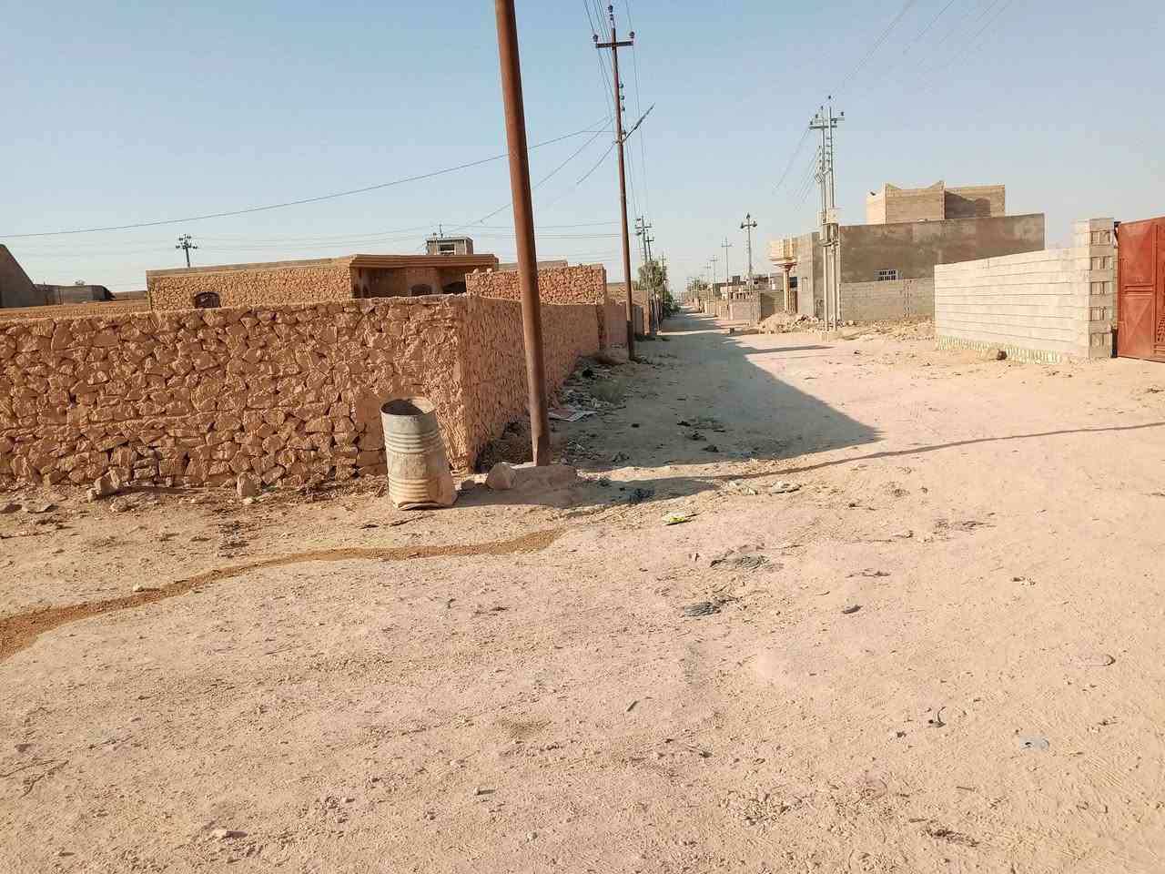 سلام عليكم يوجد قطعت ارض في حي التنك مساحته  450 الستفسار ***********
