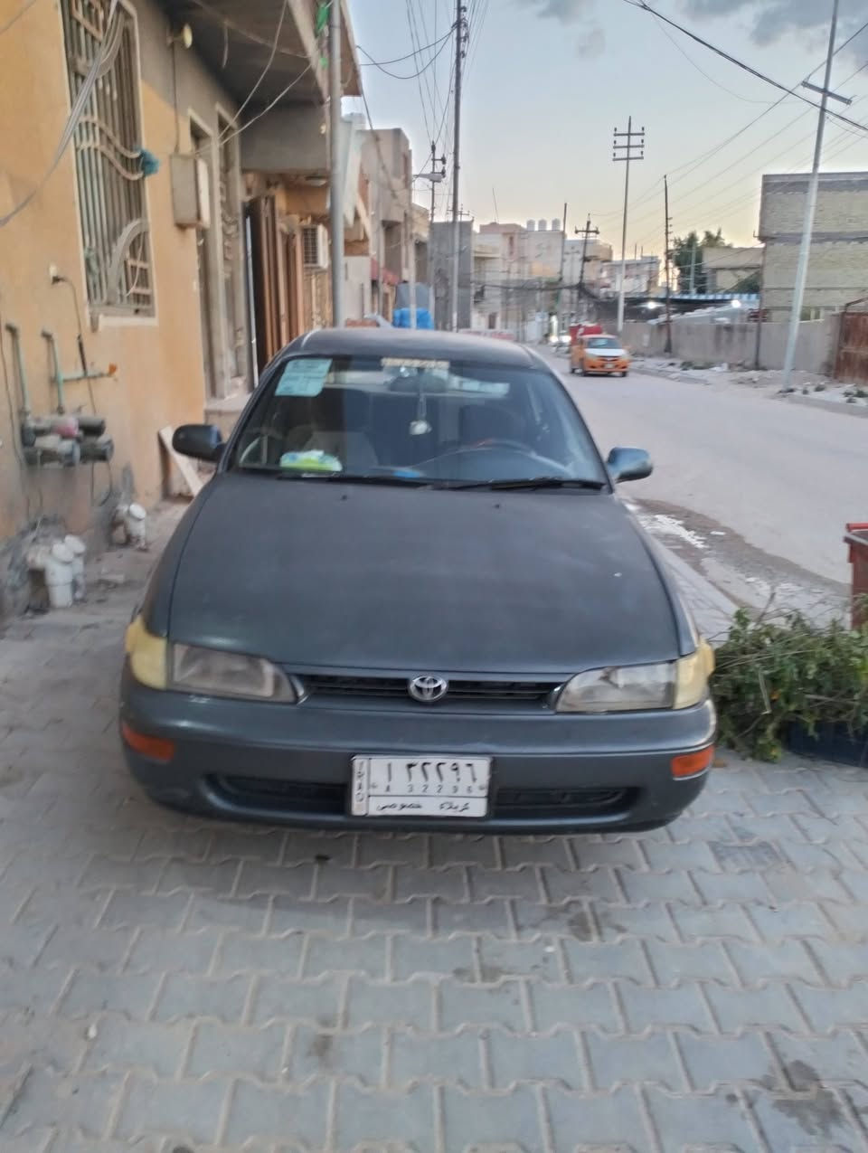 السلام عليكم كورولا 93 .للبيع مناقصهه شي تبريد شغال بيهه تنقيص دهن بس قليل كلش مكينه ناعمه متسمع صوتهه بيهه ضربتين خفيفهه ممصلحهن  متوكفك بشارع ترايك وين متريد .عارضهه 47 المكان كربلاء.. المراسله او الإتصال ***********
