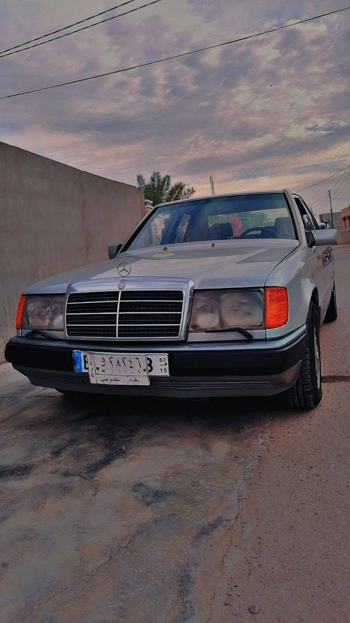 السلام عليكم للبيع مارسدس دب موديل 89 كامله مكمله تبريد ثلج تدفى فول مكفوله من الدعاميه للدعاميه رقمها بغداد اتصل ودلل ‏‪***********‬‏
