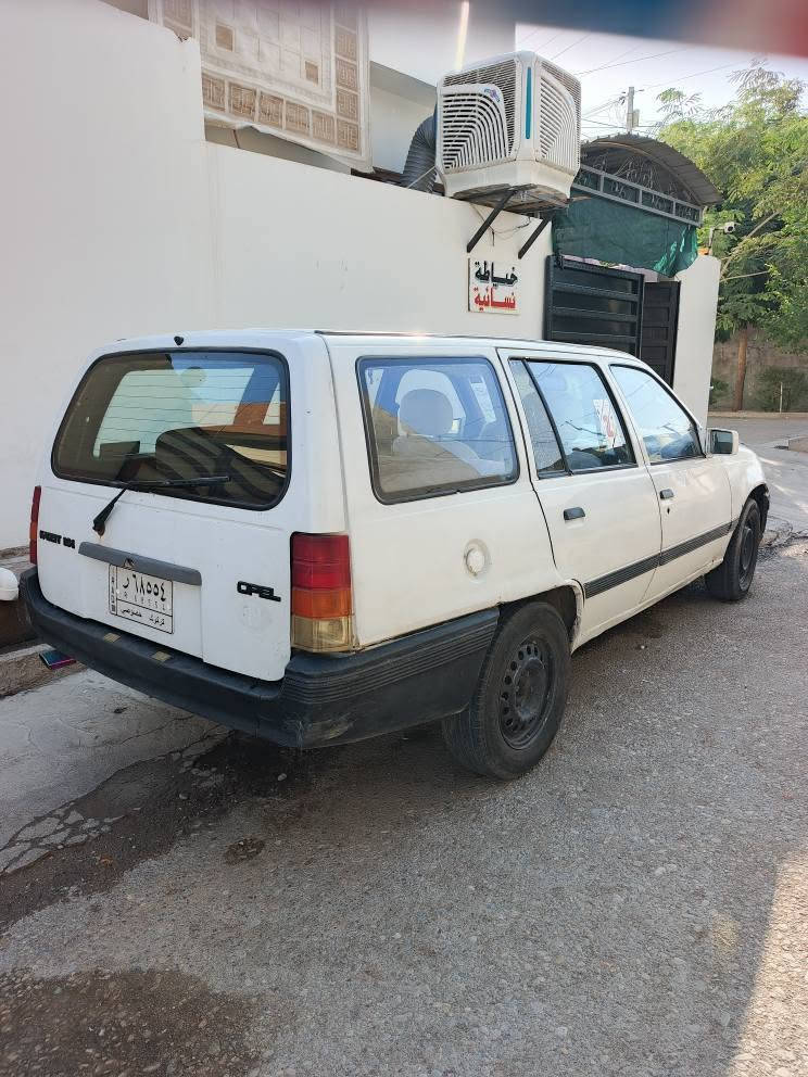 أوبل كاديت موديل ١٩٩١ رقم كركوك سنوية مشروع وطني لغاية شهر ٧ سنة ٢٠٢٧ شرط تحويل من صاحب الشرعي .... شراي اتصل ***********  ----  ***********
كير عادي محرك 16  .... كوبون بنزين ⛽ موجود كير ومحرك شرط لاصرف لابخار صدر شرط تايرات زين كهربائيات كلها شغال دواخل نظيف سعر ٢٥$ وبيها مجال شراي اتصل بالرقم مكان سياره كركوك والرقم اسيا بيها واتس اب وفايبر وتلكرام كركوك, العراق
