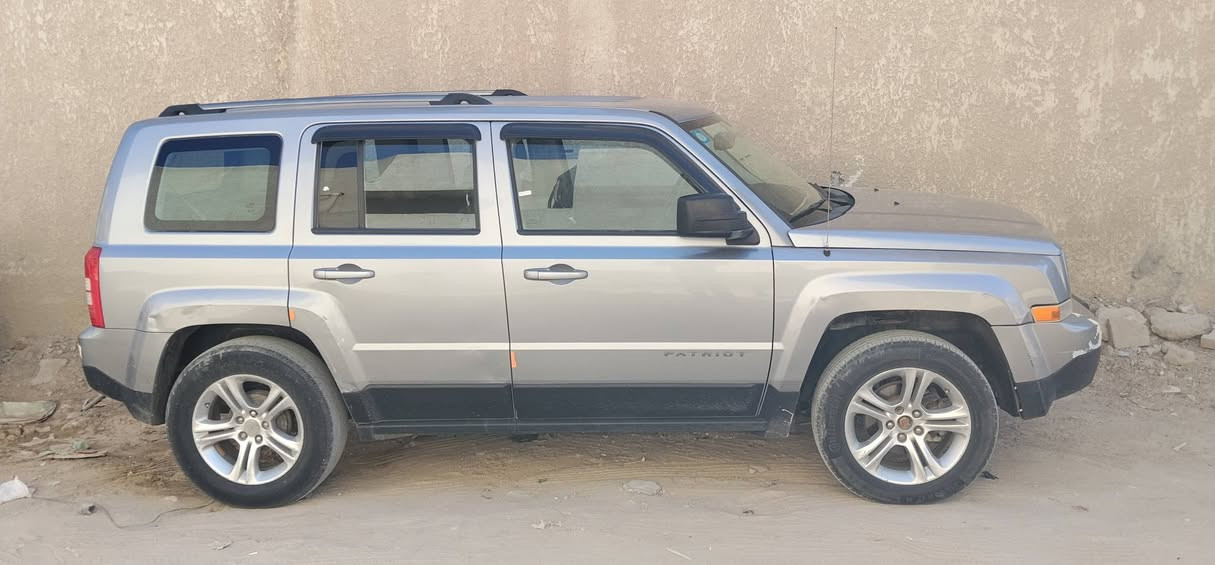 سياره باتريوت بسمي موديل 16 بل البصره مناوي 
السعر 90 
***********
