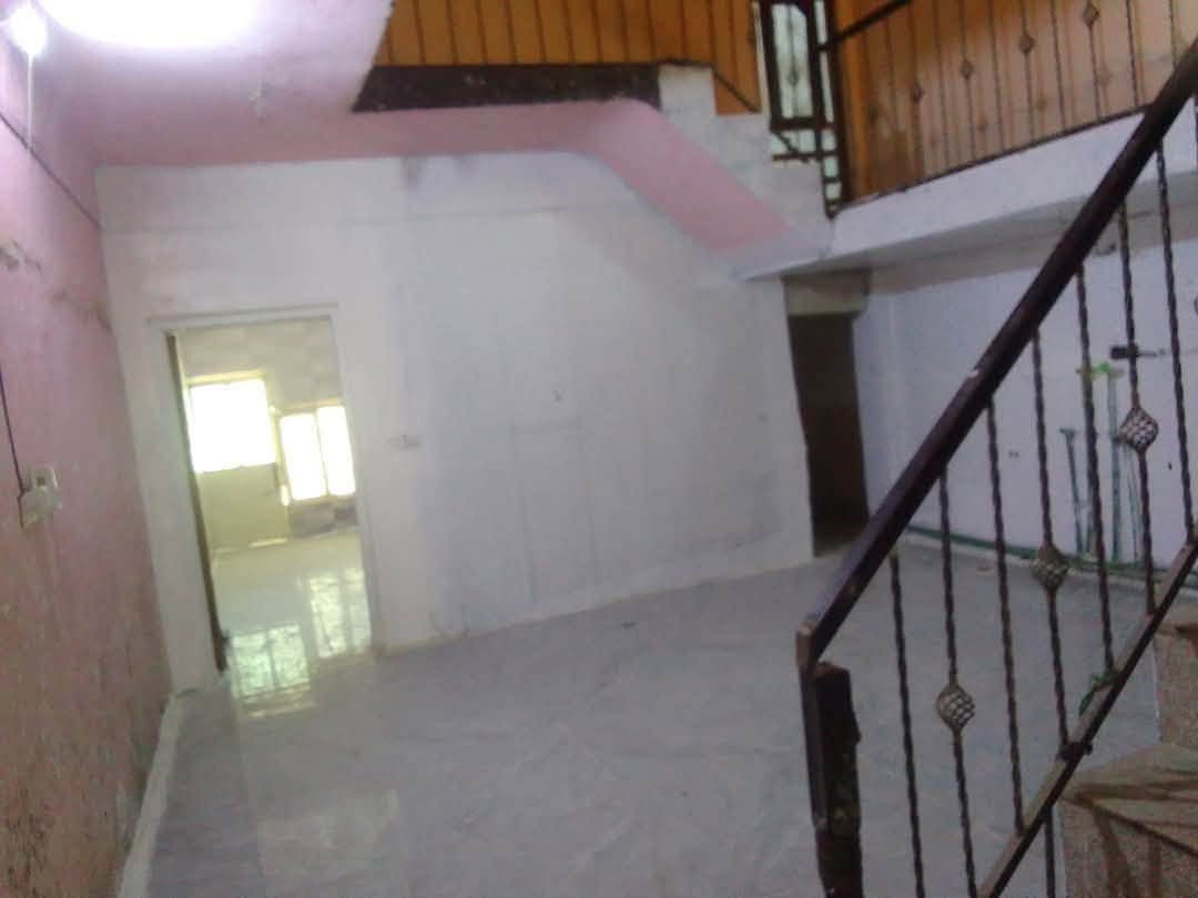 🏡 للبيع بيت طابقين 🏡
📐 المساحة: 130 م²
✨ البيت مرتب ومناسب للعائلة، ويحتوي على:

🔹 3 غرف نوم
🔹 هول مفتوح
🔹 صالة
🔹 حمام داخلي
🔹 حمام خارجي
🔹 طابقين

📍 للجادين فقط، وأي استفسار أو تفاصيل أكثر الاتصال على الرقم:
📞 ***********

💰 سعر البيع يُذكر عند الاتصال
