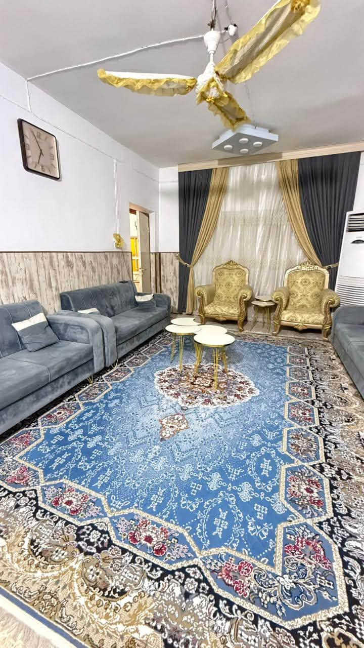 السلام عليكم
بيت زراعي 117 للبيع
المساحه 252
على شارعين
طابقين يتكون من استقبال مطبخ وموزع
3 حمامات 
3 غرف نوم 
العنوان المدائن حي الاستقلال 
مقابيل أسواق سبلاش
الاستفار ‭***********‬
