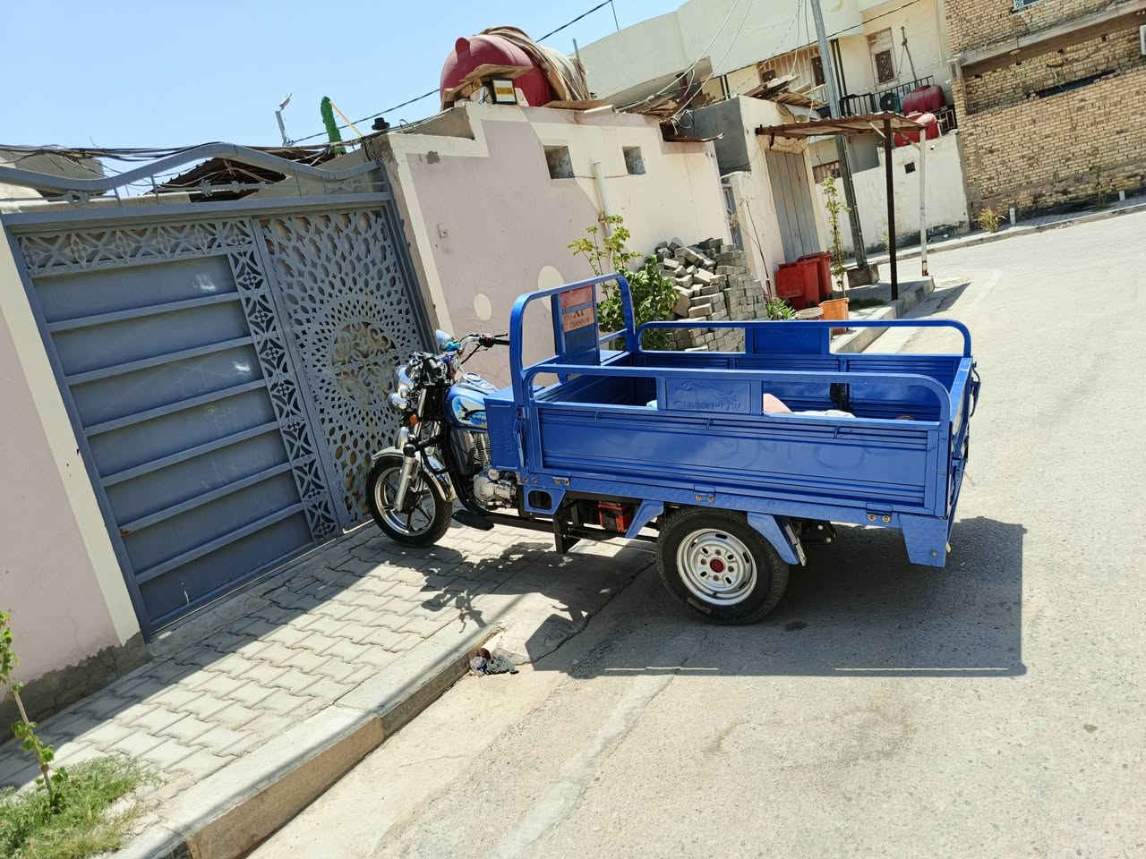 ستوته مدبل ٣٢
وكيلهه نوار الباشا 
نضافتهه شوفت عيونكم 
المكان شاميه 
***********
