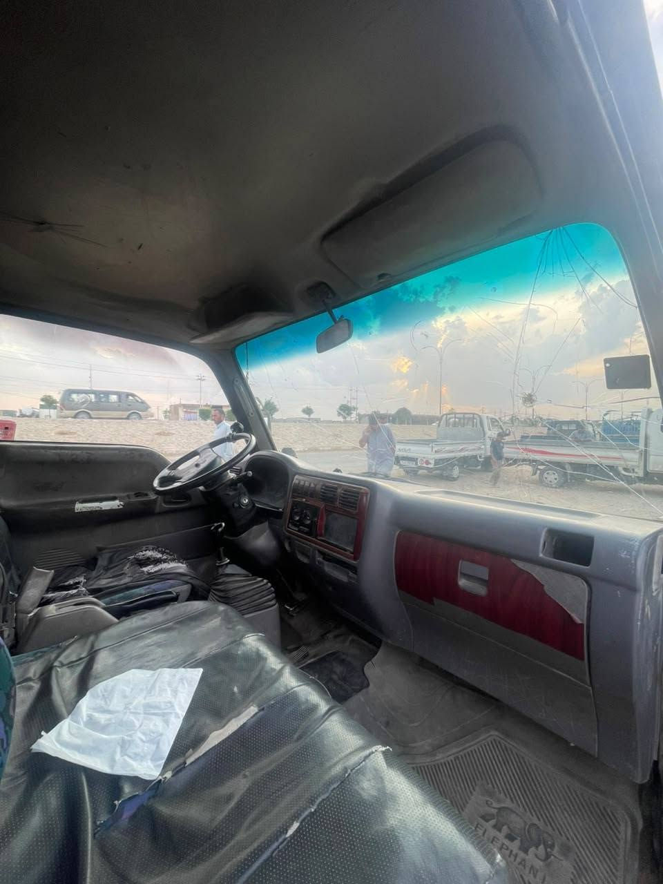 🚗 للبيع سيارة فونتيرا 
🔹 السيارة موصّلة خارج المعرض 47
🔹  سياره تخم تاير
🔹 المحرك: بيه خيط تبخير محرك بلادي
🔹 السونيّة: سنت 2030
🔹 الرقم: إنكليزي
🔹 الموديل: 1998
📞 رقم الهاتف: [  ***********
سياره حلوه ومرتبه مال جناي
للاستفسار والتفاصيل، التواصل على الرقم أعلاه.

الرزق على الله، والبيع لأعلى سوم مناسب.
