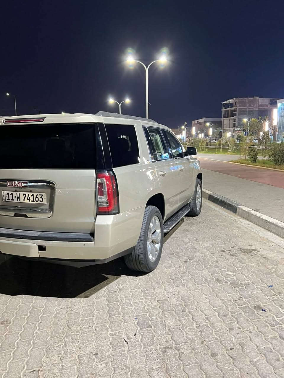 - يوكن (LTZ ) المحرك المرغوب 5300

موديل :   2015

الون:       عسلي🖤 

العداد: 127كيلو

الفئة : ltz

/حجم المحرك    ٨  سلندر  5300

/   بصمة ابواب

/ رادار امامي مانع اصطدام 

/ رادار خلفي

/ رادارت جانبيه ( نقطه عمياء)

/ كشن السائق هزاز  للتنبيه ( مربوط مع الرادار)

/ كامراة دواره مع الاستيرن اصليه

/ كشنات جلد 

/ كشنات اماميه كهرباء

/كشنات خلفيه كهرباء

/ كشن السائق خزن ميوري 

/كشنات خلفيه منفصله

/ كشنات تدفئه 

/ باب خلفي كهرباء

/ استيرن كهرباء

/مرايات جانبيه كهربائيه ( شفط) + تعتيم 

/ فول تحكم استيرن جهتين + ستيرن تدفئة + ستيرن كهرباء

/حساسات امامي  خلفي

/ فور ويل 

/ لايت زنون

/ لايت وبك لايت ليد (LED)

/شاشه اماميه كبيره 

/ كشنات 7 راكب كهربائي 

/ تشغيل عن بعد 

/ تبريد مركزي ثلاث قطع

/ تحكم للتبريد الخلفي منفصل

/ منفذ كهرباء للعربه الخلفيه

/ سستم صوت اعلى فئه (BOSE)

/ نظام مكابح للعربه الخلفيه

/ نظام صعود مرتفعات

/ نظام سحب مقطورة 

/ نظام تحديد مسار ( نظام خطوط الشارع)

/ نظام معرفة ضغط الاطارات

/ انظمة مكابح

/ نظام تزحلق 

/ نظام توازن للطرق الوعره 

/ بصمه عدد

/ اسبيرها منازل 

تخم تاير جديد سيارة جديدة وتخبل وبلعافية على الياخذها 

وبقية المواصفات المعروفه السياره رقم بغداد تحويل مباشر 

السعر: 282
مكان السياره البصره الفنجانينه
للاستفسار *********** البصرة, العراق
