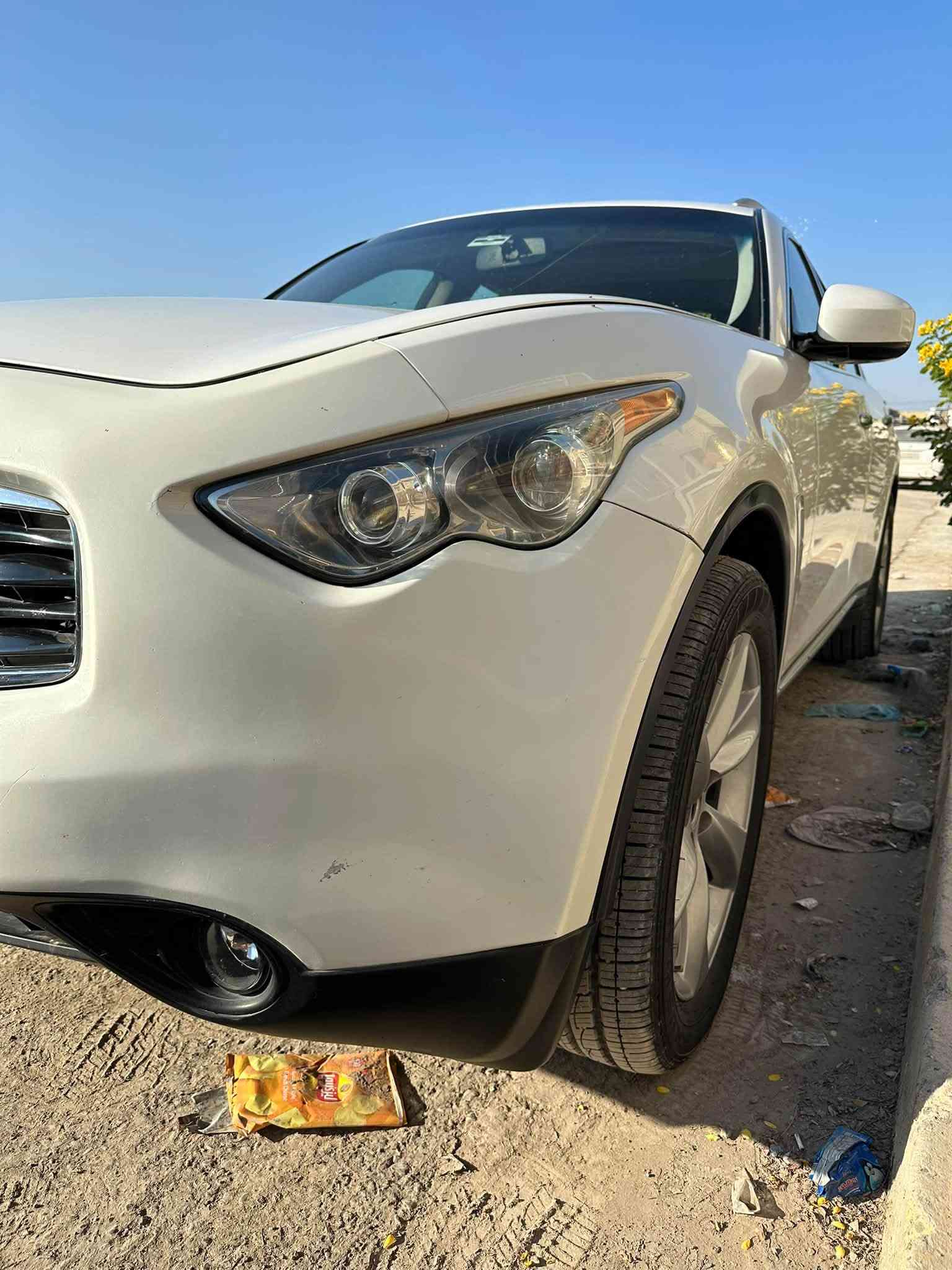 انفنتي fx35 2009 وارد امريكي حادثهه فقط دعامية امامية والبدنية مال بنيد يعني السيارة مكفولة ماعدا دعامية امامية 
مواصفاتهه معروفة كشر نظيف داخل نص نظافة بيهه نقص حدادية صدر ونواعم بسيطة رقم بغداد بأسمي تاخذ تحويل مني سنوية لل٢٧ 
موقع السيارة بغداد السيدية 
السعر المطلوب ٩٠ وبيهه مجال تنزل النواقص من سعرهه 
مستعجل عالبيع 

***********
