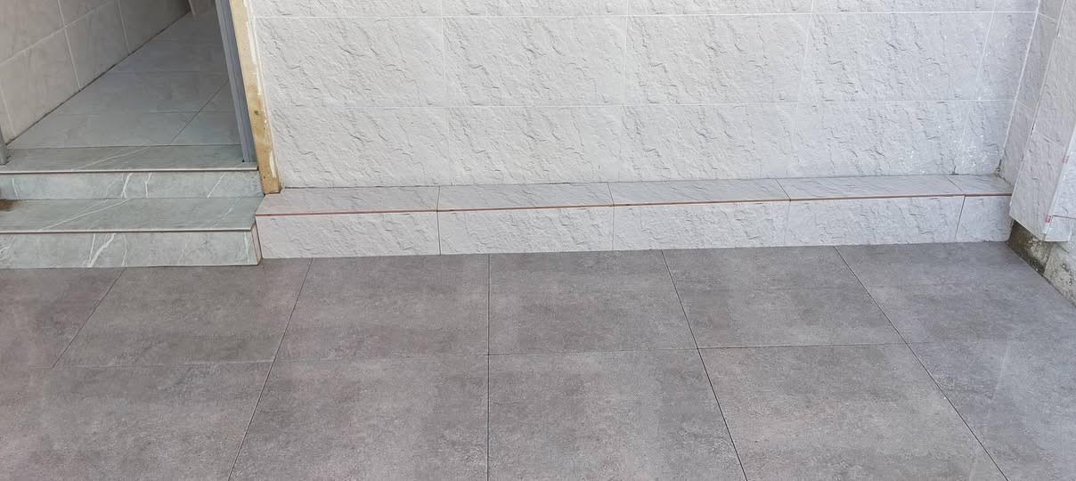 السلام عليكم متفرغ حالين استلام مهندس /***********

