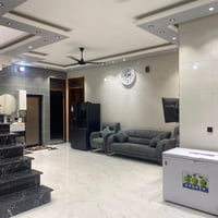 بيت للبيع  مع الاثاث المساحة 240 متر قرار 25 تحويل محكمة طابقين 4 غرف ...
