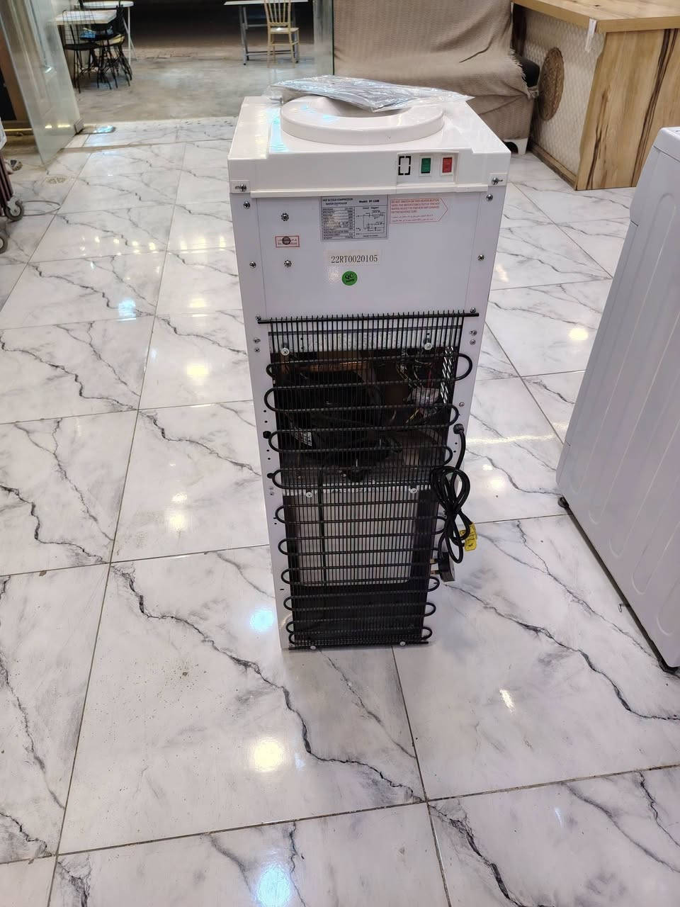 //___ براد ماء من شركة LG //__ قطعة اخيرة 
__ السعر // ١٧٥,٠٠٠ الف //____
رقم هاتف ***********
