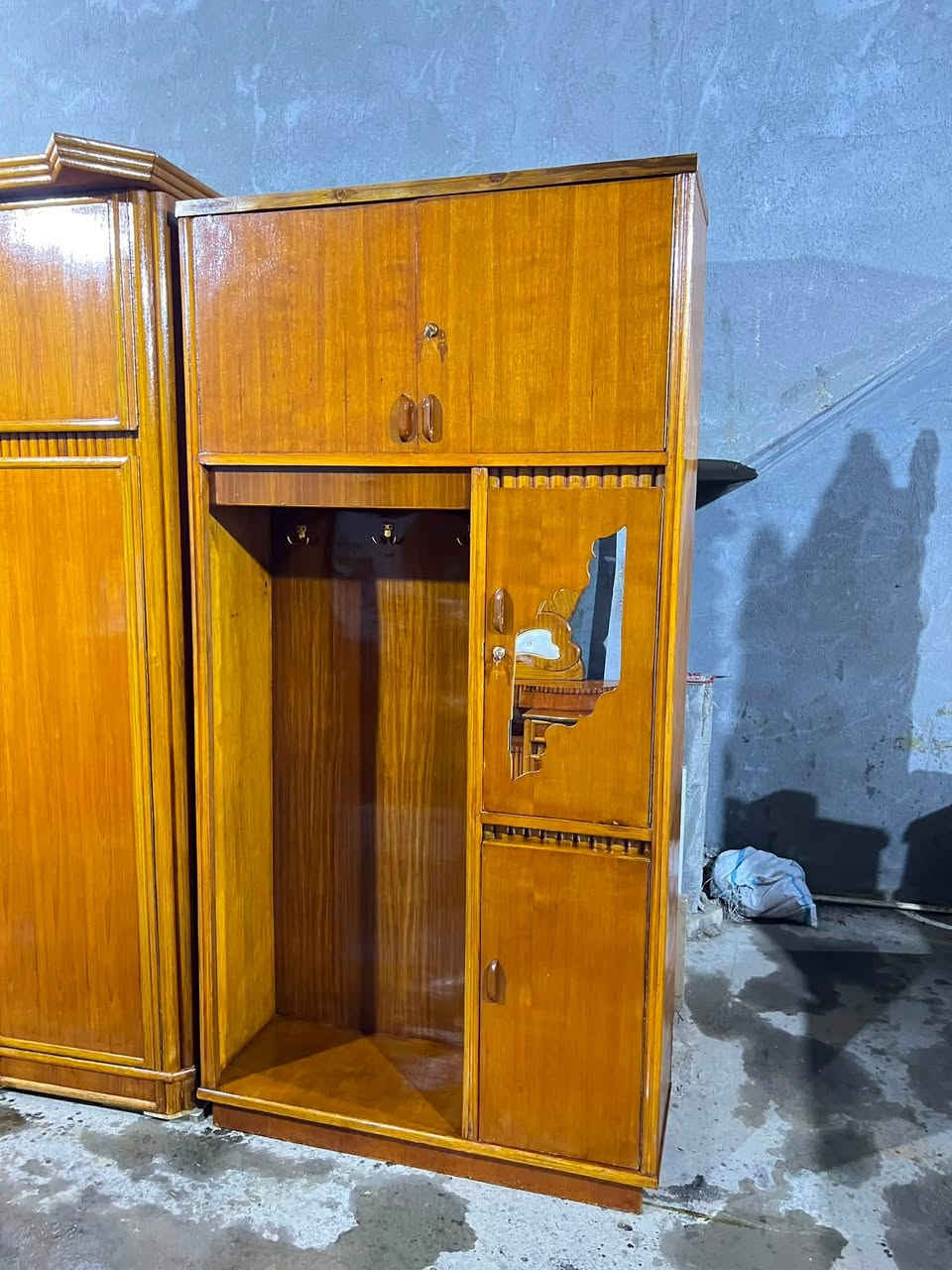 سلام عليكم غرفه نجاره صاج تزكام داخل خارج صاج مستخدمه نظيفه السعر ٨٠٠ العنوان الحله ***********
