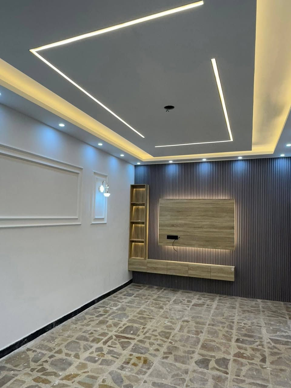 ✨ تصميم وتنفيذ جبس بورد و أصباغ ✨
بإشراف كادر هندسي متخصص
شغل دقيق، فخم، ومواصفات عالية 👷‍♂️
ديكورات حديثة – أفكار عصرية – تنفيذ متقن

📞 ***********
