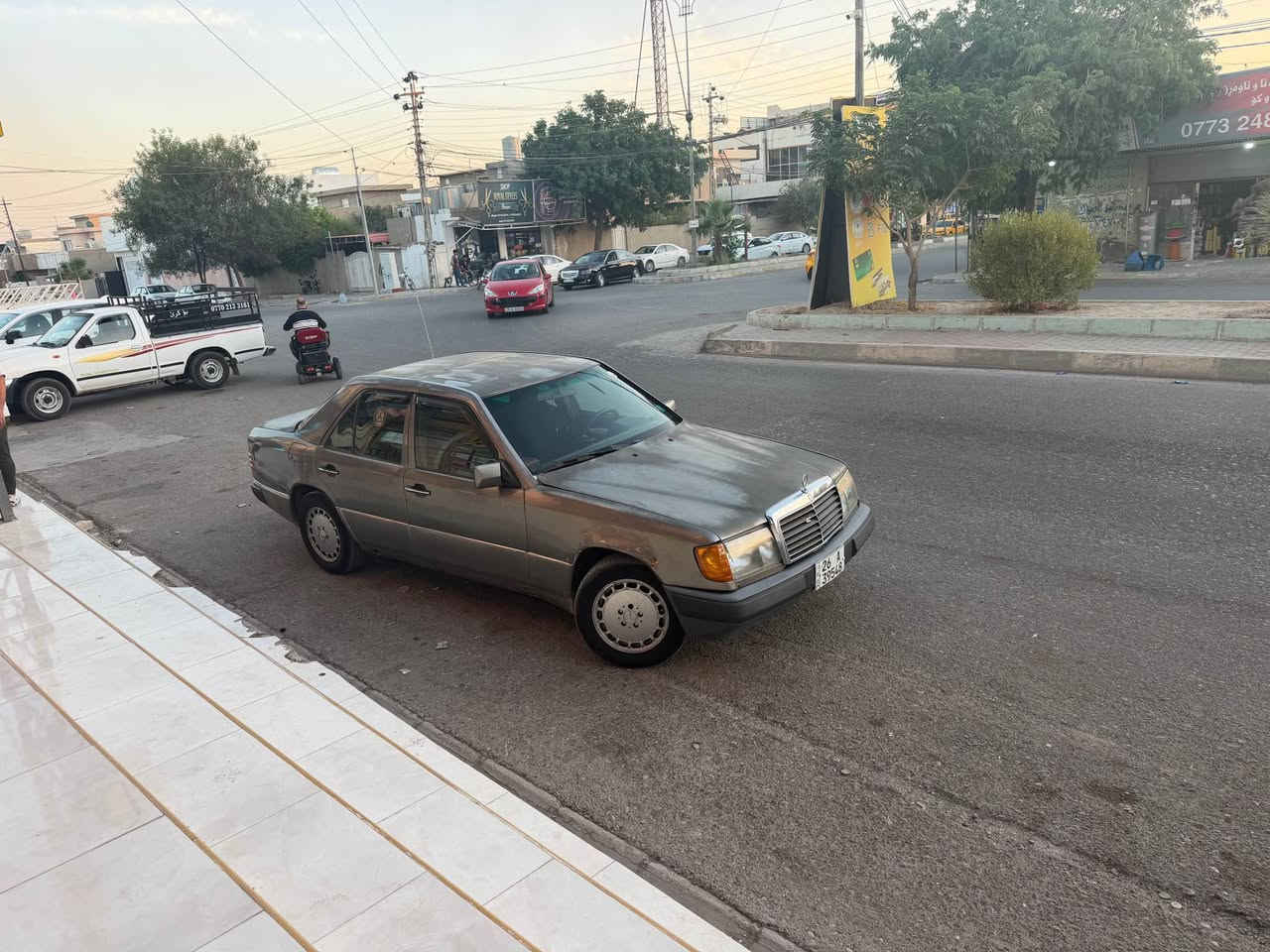 سيارة للبيع مارسيدس E300 رقم صلاح دين مشروع وطني محرك محور 2500بطة سعر 35مجال رقم هاتف *********** كركوك, العراق
