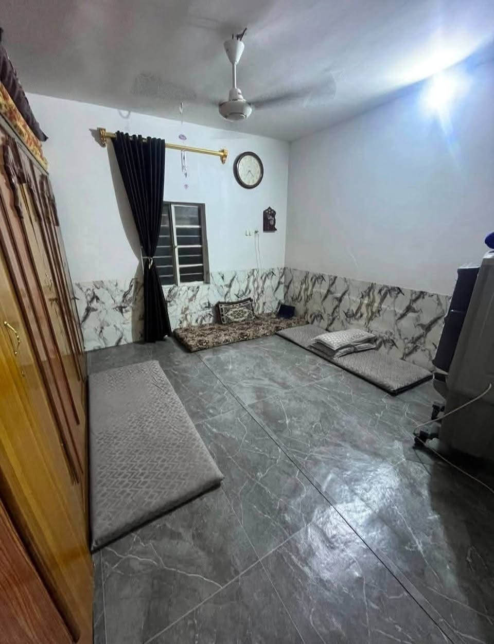 🏡 بيت للبيع – الفلوجة / حي الشهداء قرب جامع المرسلين 
📍 موقع مميز وقريب من جميع الخدمات
✨ شارع 12م مبلط نافذ ع شارع ابو نسوره
📐 المساحة: 125 متر
📄 طابو صرف
🏠 طابق واحد 
🛖 جعب بلوك
🏠 بناء بلوك 
💴 السعر 62 وبي مجال بسيط 
📞 للاستفسار مكتب خليج العرب للعقار /الفلوجه شارع ابوالنسور

ابوالقيصر***********/***********/***********
عقارات عزیز شەقڵاوە-Aziz Shaqlawa Real Estateعقارات الفلوجهعقارات الفلوجه الصفحه الرسميهعقارات عامرية الفلوجةعقارات الانبار الفلوجهبيع وشراءالعقارات/رمادي سبعةكيلو فلوجة هيت كبيسةعقارات الفلوجةالفلوجة للعقارمكتب الرقيب للعقارات@
