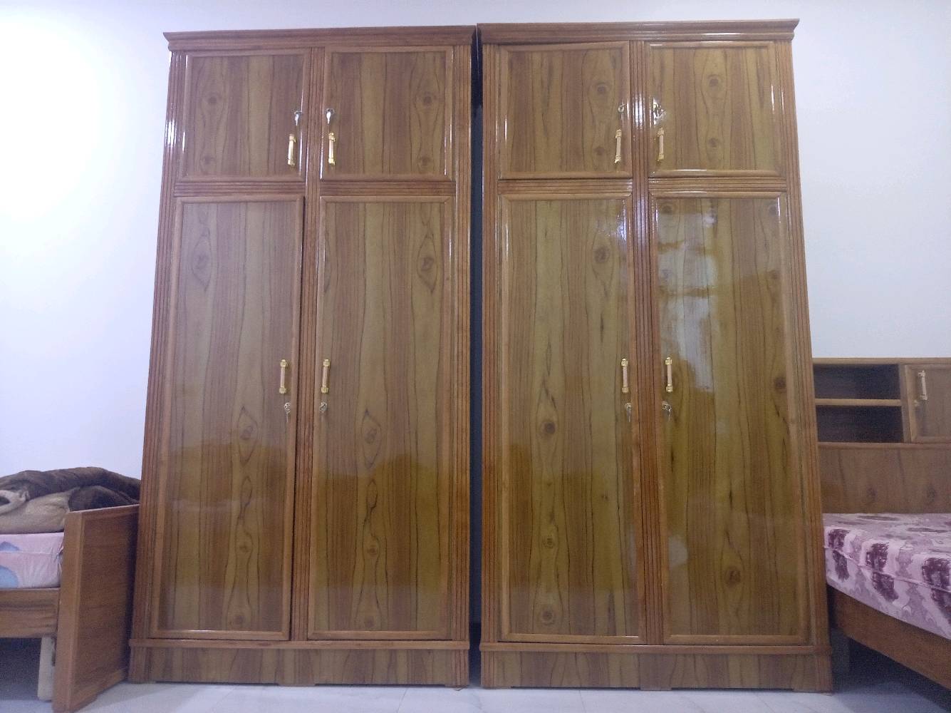 السلام عليكم
جربايه عدد3 للبيع  سعر الوحده 250وبيه مجال
كومدي عدد 3 سعر الواحد 70وبيه مجال
وكنتور عدد 2 يرهم تطبكهن سوه يصير كنتور 4 بوب سعر الواحد 375وبيه مجال المكان بابل قرب شارع 60 في مركز الحله للاستفسار التواصل على الرقم ***********